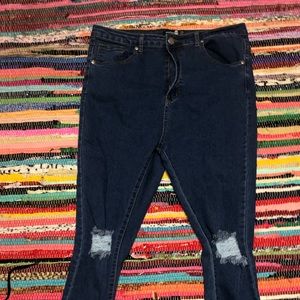 Knee Ripped Skinny Jeans